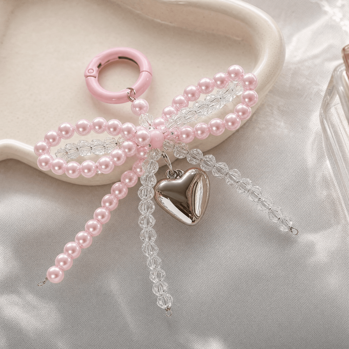 BeadMira — Beaded Heart Bag Charm Keychain - TrendsToLife
