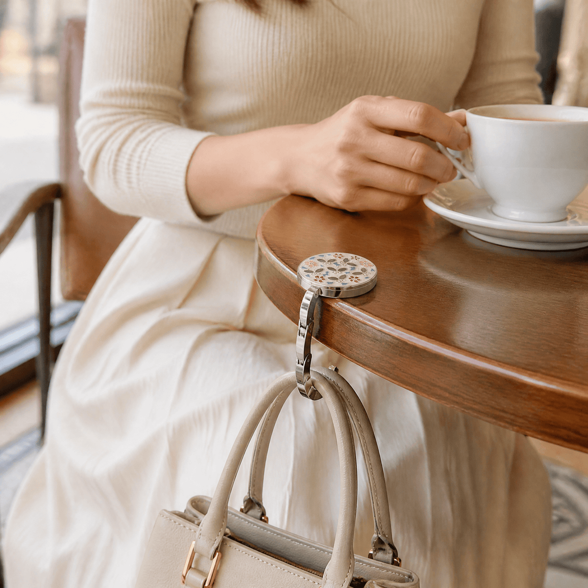 Floral Folding Purse Hook - TrendsToLife