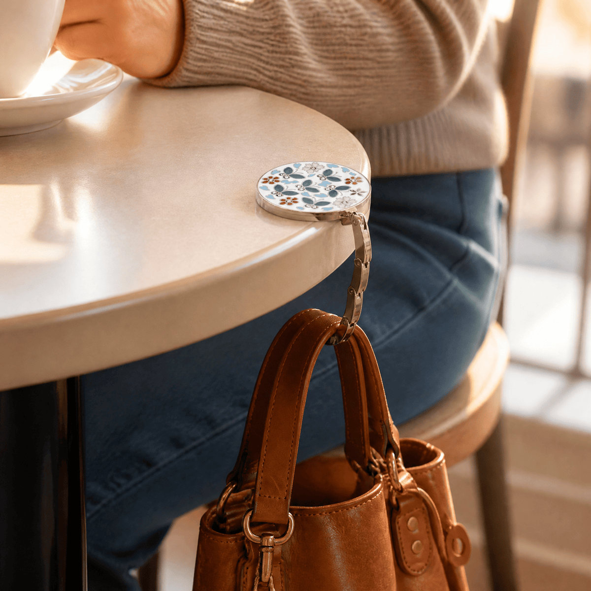 FloriPerch — Folding Purse Hook for Tables - TrendsToLife