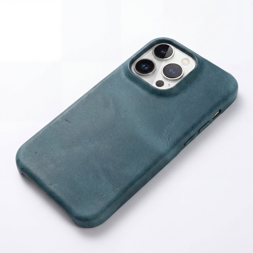 HeritageGrip Vintage Leather Case for iPhone 13–17 Series – Crazy Horse Leather - TrendsToLife