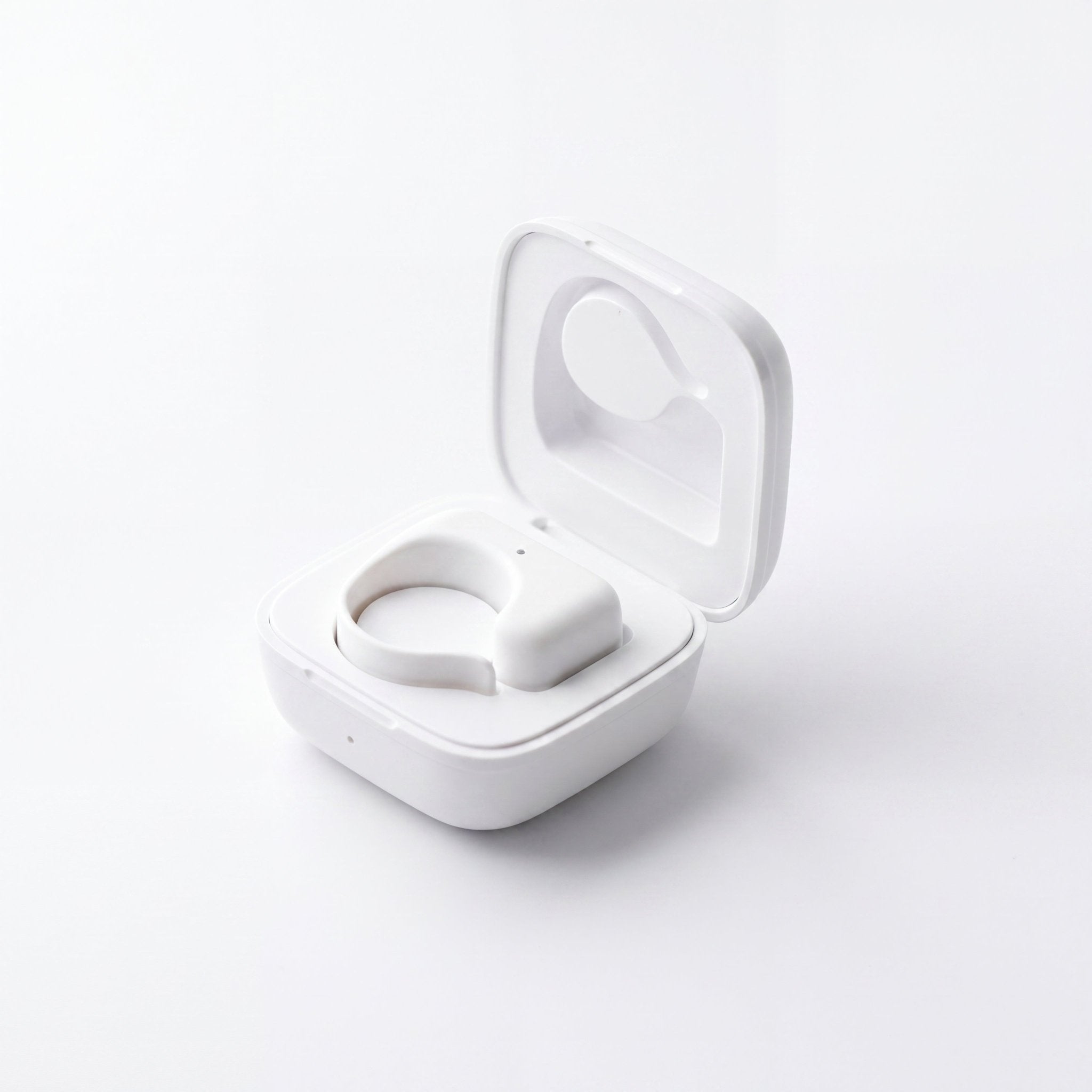 SmartScroll Bluetooth Remote Control Ring with Charging Case - TrendsToLife